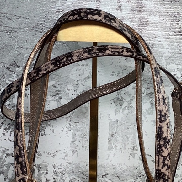 Coach H1677-F56853 Madison Gold Metallic Pebbled Leather 3 Compartments Bag - Picture 5 of 16